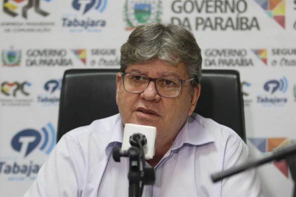 João Azevêdo rebate Bolsonaro e diz que presidente quer chamar atenção