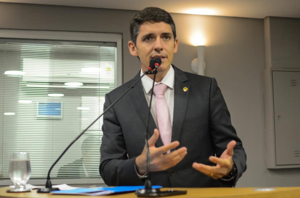 Tovar: Estado provará que não persegue CG investindo no Aluízio Campos