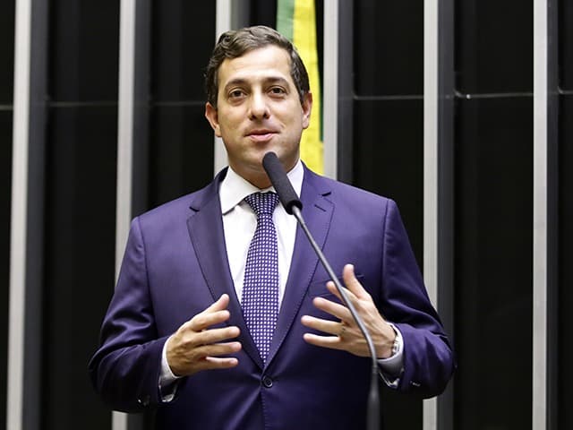 Gervásio pediu reembolso de R$ 46 mil à Câmara por aluguel de carro