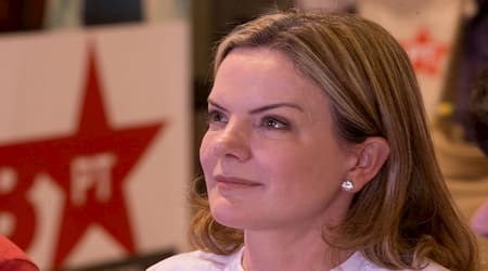 ÁUDIO: Gleisi Hoffmann adia decisão de apoiar João e defende Ricardo