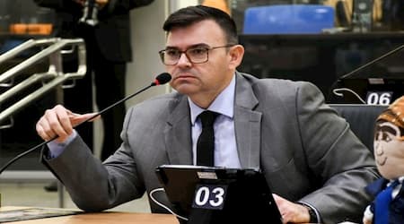 Raniery sai em defesa da médica