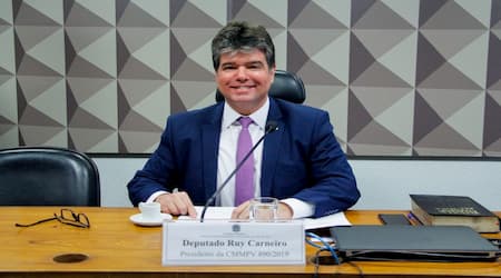 Luciano repete erro de Ricardo