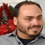 Carlos Bolsonaro ataca governo da Paraíba