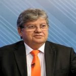 governador suspende decreto