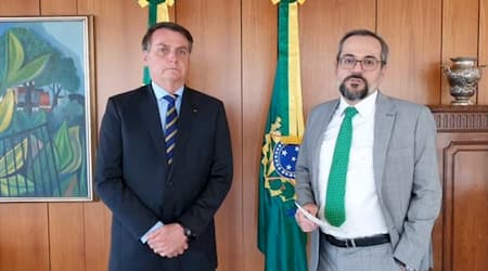 Weintraub anuncia saída