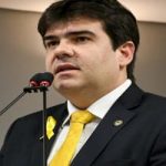 Eduardo Carneiro rompe