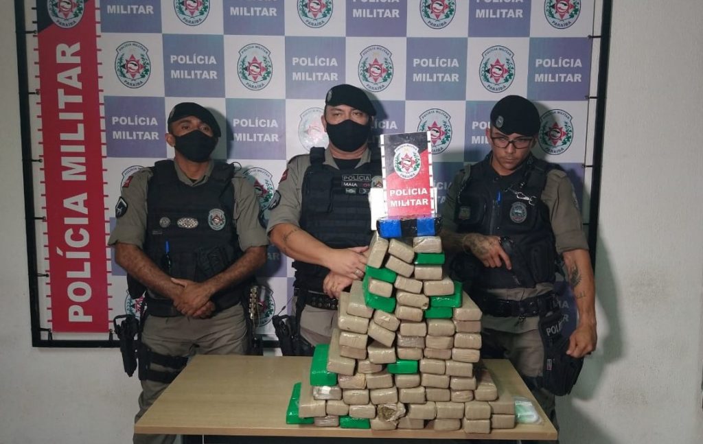 Polícia localiza mais de 50kg de maconha e prende suspeito de tráfico de drogas
