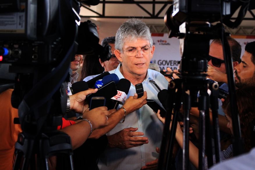 Relator de ação contra Ricardo Coutinho no TSE pede inelegibilidade do ex-governador por oito anos