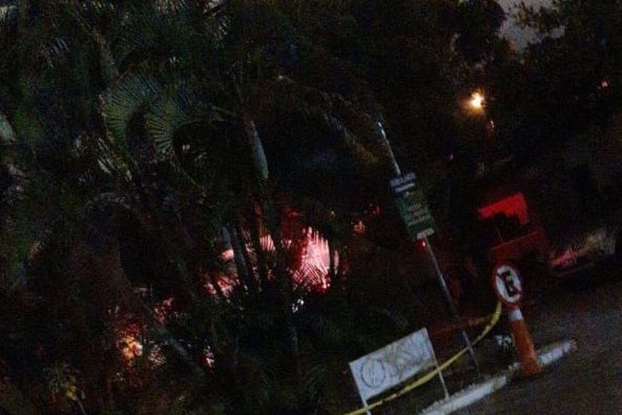 Incêndio atinge Hospital Pedro I e pacientes são removidos para outras unidades de saúde