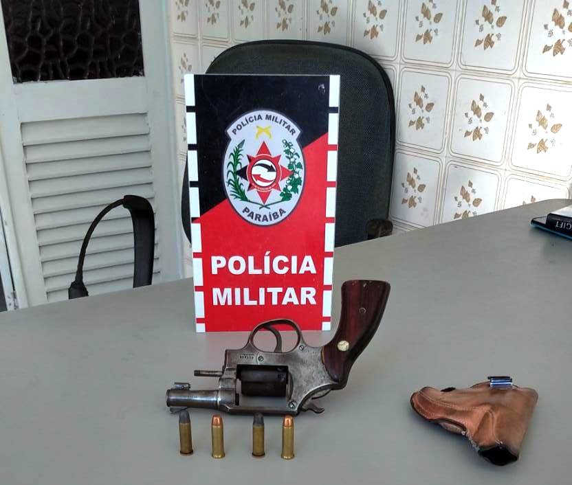 PM prende homem armado no centro de Pombal