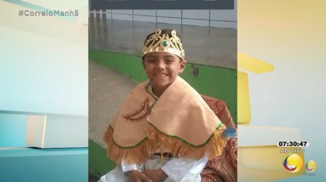 Criança morre e outra se fere após serem atropeladas por ônibus
