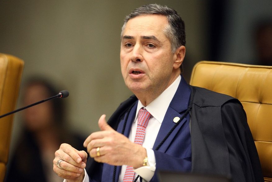Barroso pede à Polícia Federal para apurar ataque ao sistema do TSE no primeiro turno da eleição