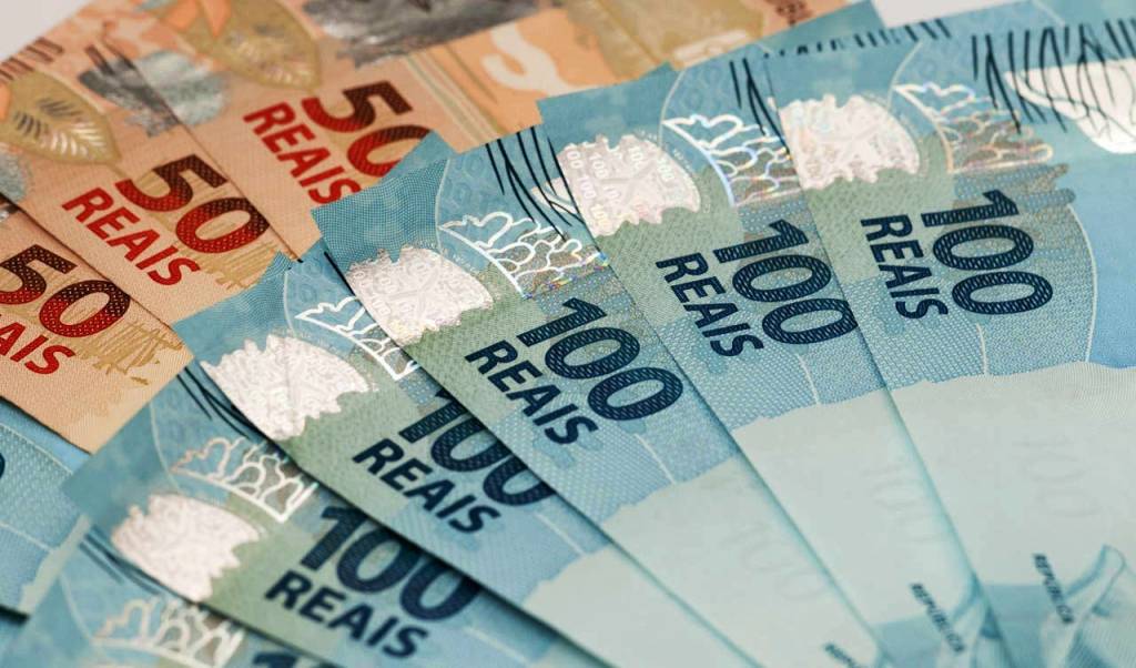 Contas públicas registram saldo positivo após 8 meses de deficit