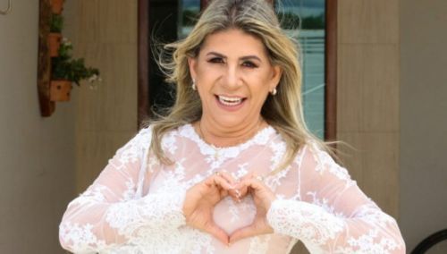 Em Monteiro, carro da candidata à vice-prefeita Edna Monteiro é alvejado à bala