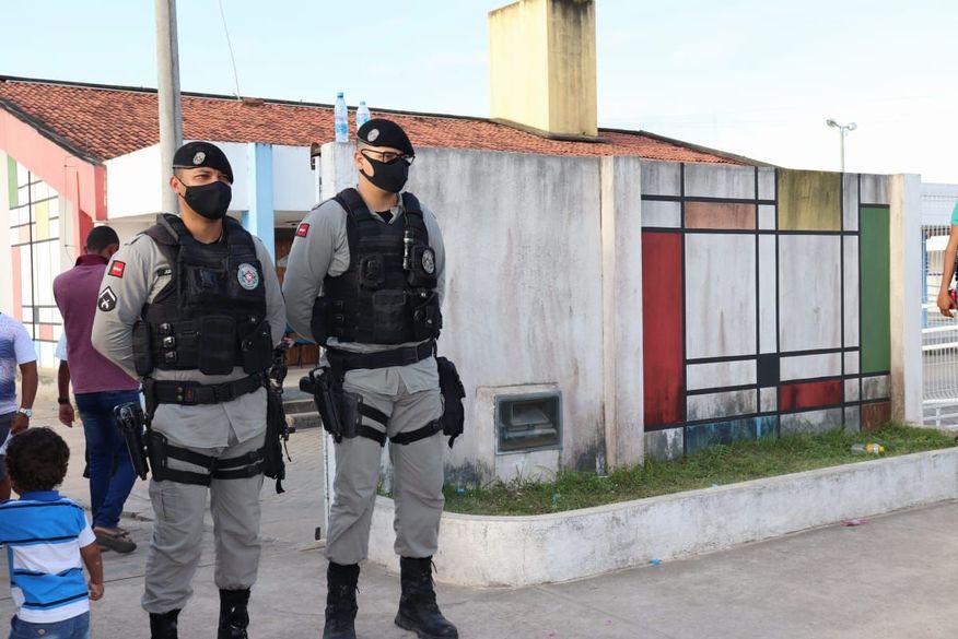 Polícia Militar conduziu 24 candidatos a delegacias e apreendeu mais R$ 100 mil que seriam usados para compra de votos na Paraíba