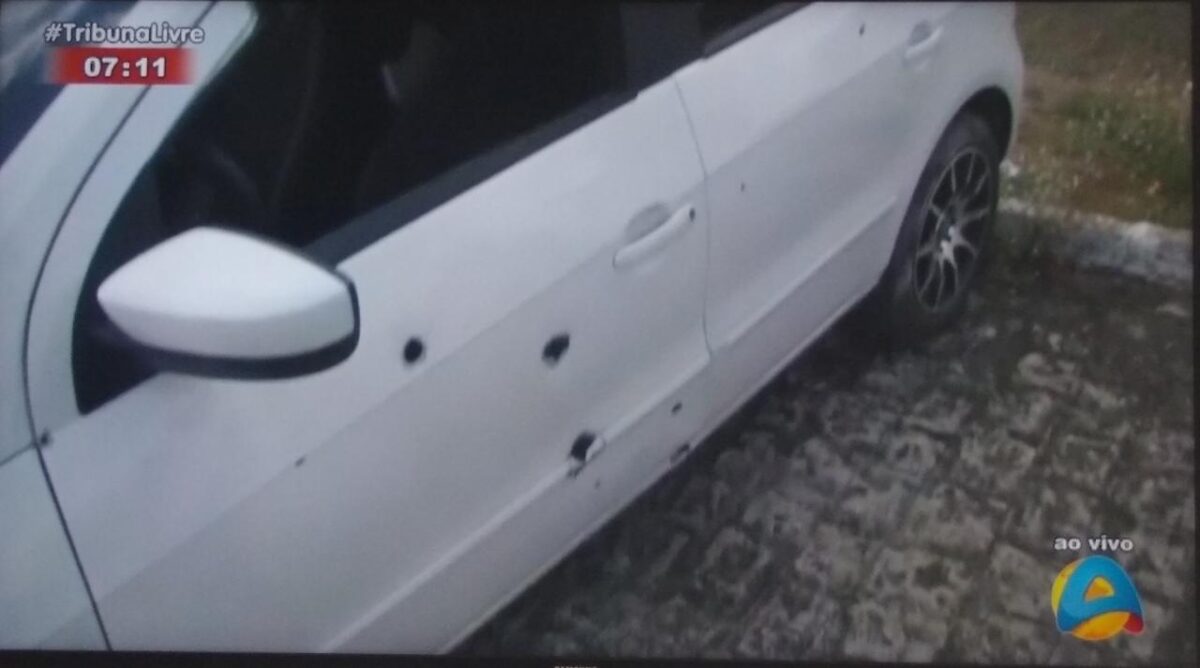 Homem sai para comemorar vitória do irmão e tem carro atingido por mais de 20 tiros na PB