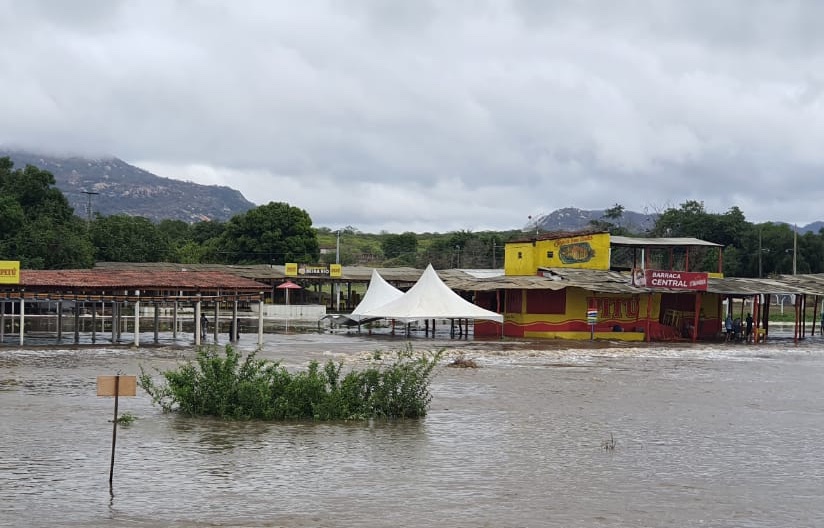 Promotoria de São Bento apura denúncia de dano ambiental no Rio Piranhas, em Paulista