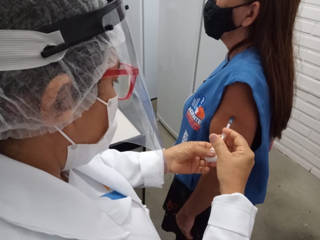 Mais de 105 mil pessoas já foram vacinadas contra a Covid-19 na Paraíba