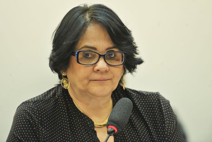 Damares descarta ser vice de Bolsonaro nas Eleições 2022: “dessa luta aí eu vou fugir”