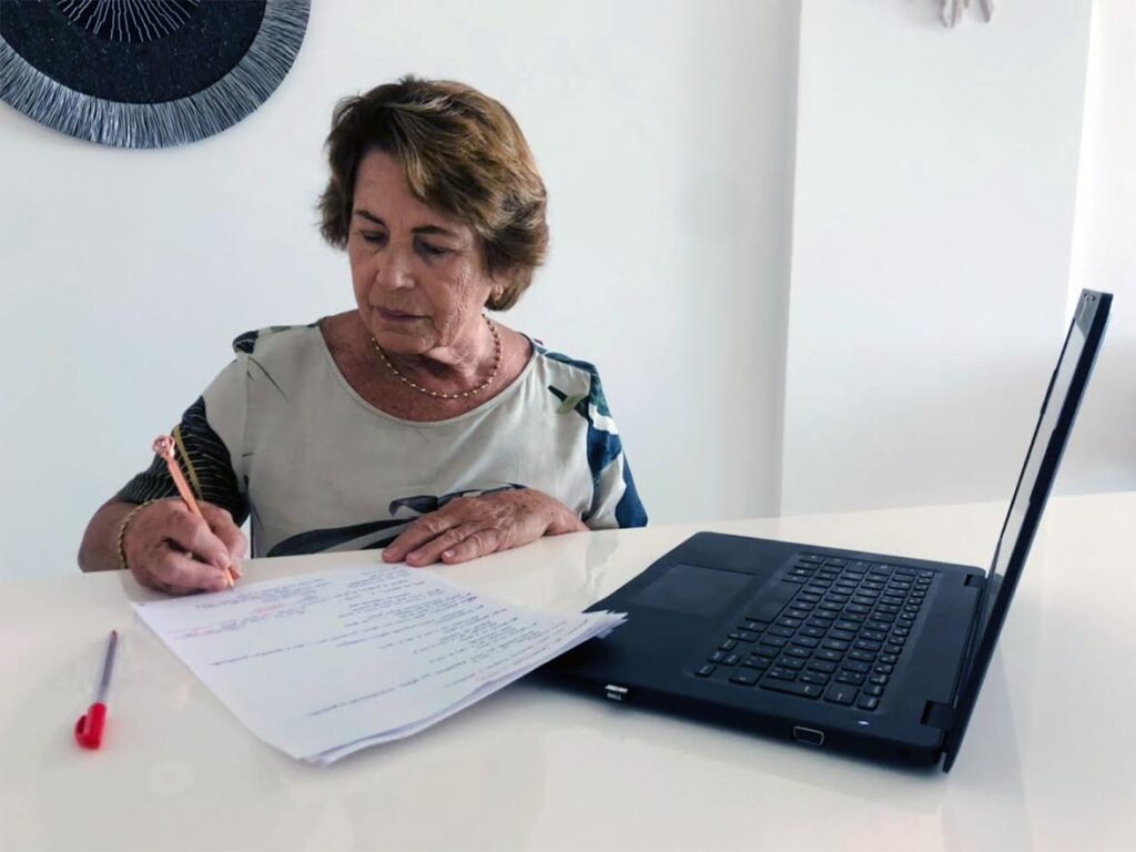 Senadora apresenta projeto que protege pessoas com doenças incuráveis de demissão discriminatória