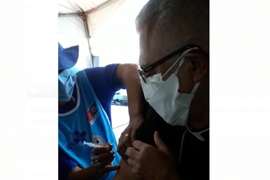 Arcebispo da Paraíba, Dom Manoel Delson, recebe primeira dose da vacina contra Covid-19