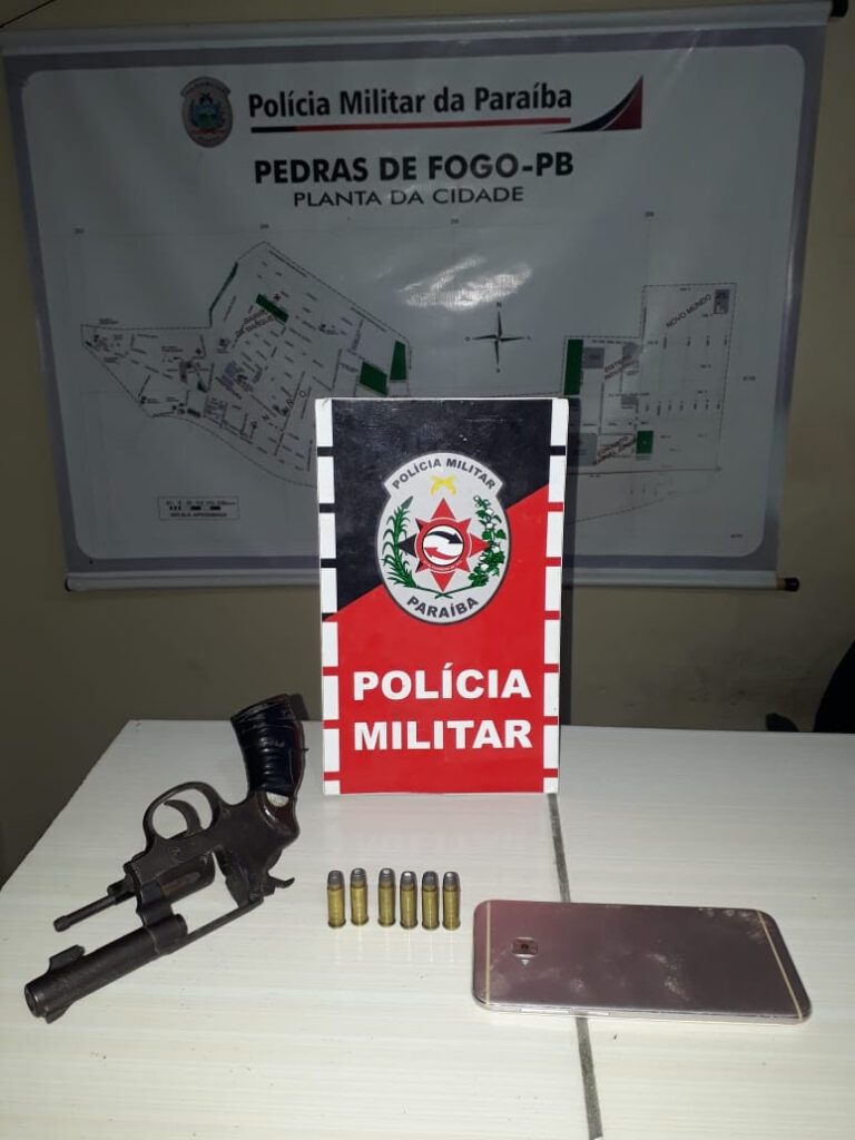 Polícia prende dupla suspeita de roubo em Pedras de Fogo