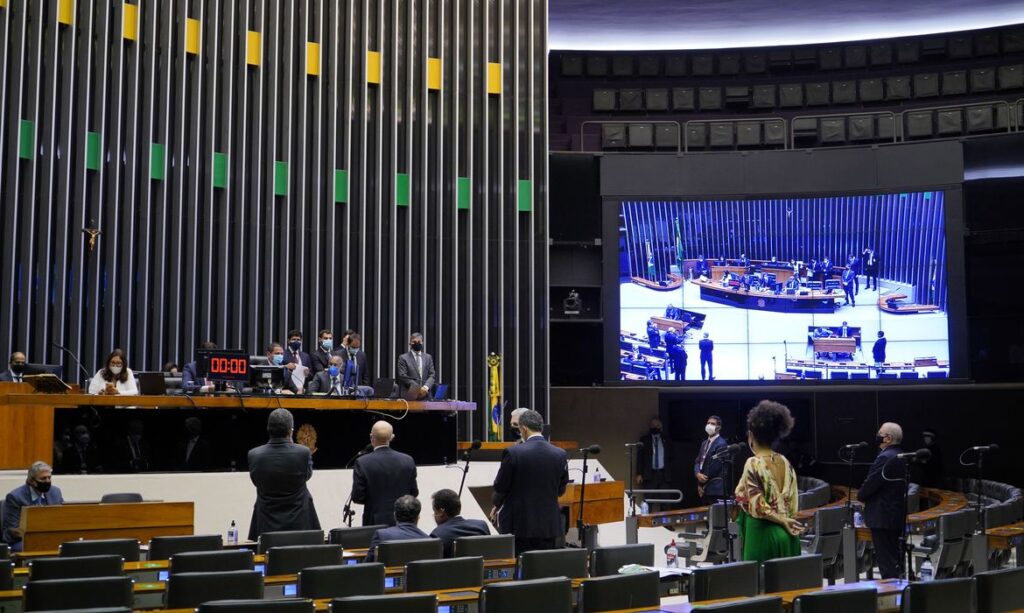 Câmara aprova doação de crédito de energia para atividades essenciais