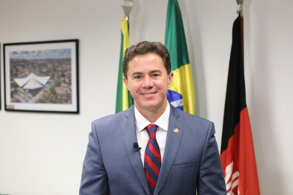 Senador anuncia recursos para reforma no Corpo de Bombeiros de Campina Grande