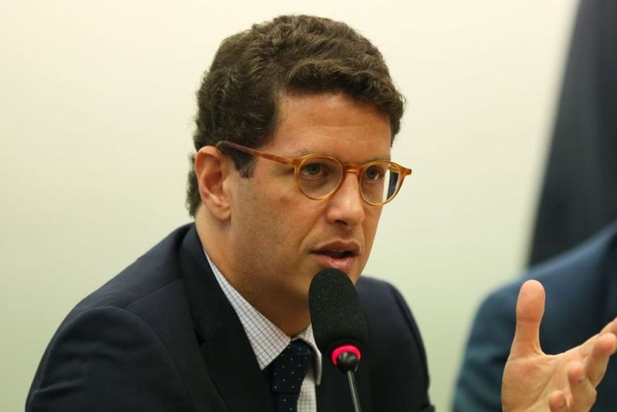 Ministro do Meio Ambiente é alvo de operação da Polícia Federal