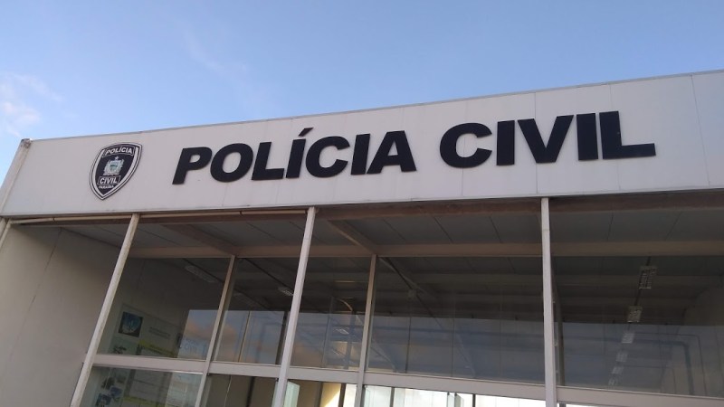 Mulher não aceita fim do relacionamento e manda filho matar ex-companheiro