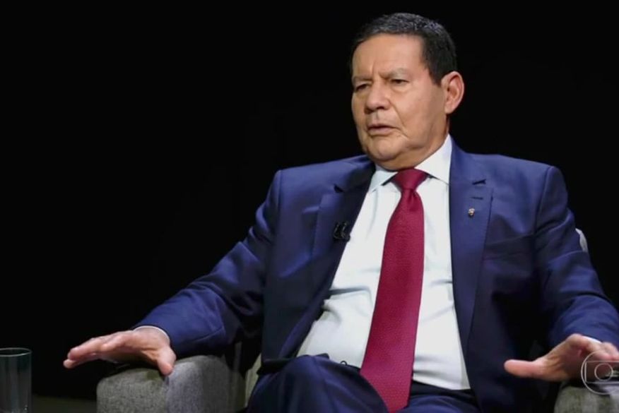 Mourão: ‘Maior erro’ do governo foi não ter feito campanha ‘firme’ com orientações sobre Covid