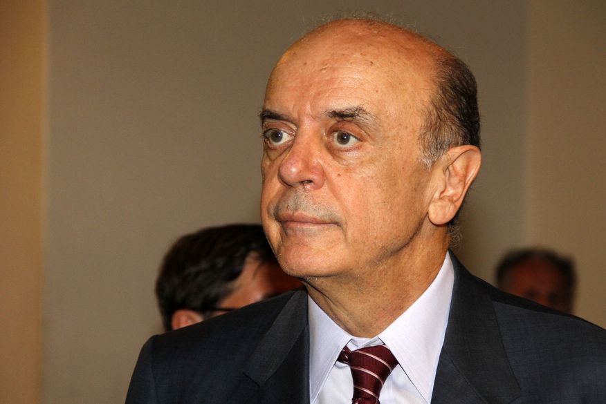 Senador José Serra é internado com Covid-19 em São Paulo