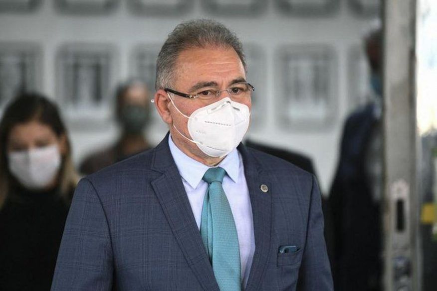 Marcelo Queiroga defende volta às aulas mesmo antes de professores receberem segunda dose