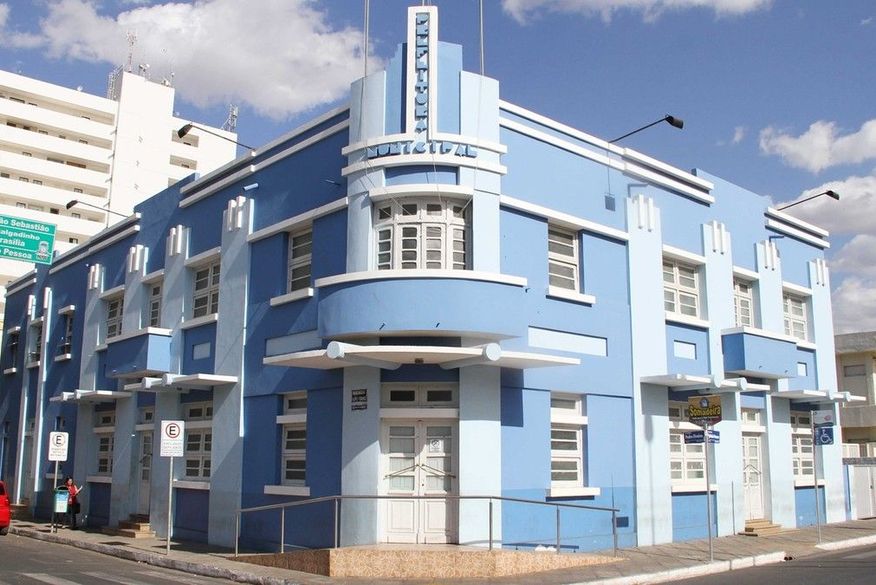 Prefeitura de Patos decreta toque de recolher e lockdown durante o final de semana e proíbe venda de bebidas alcoólicas