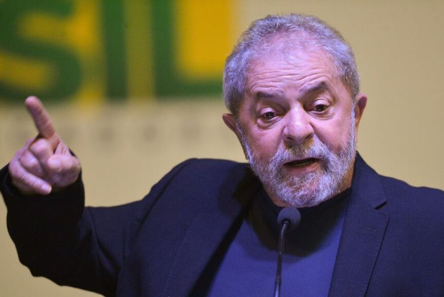 Lula ataca EUA e diz que não houve soldado em Cuba com joelho em cima de um negro nos atos