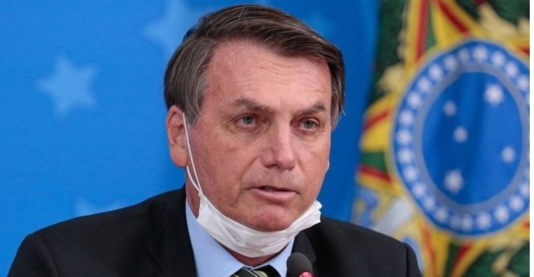 Governo Bolsonaro demite diretor da Saúde implicado em negociação de vacina