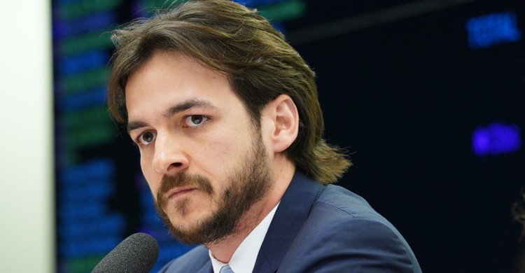 Desembargador rejeita pedido de Pedro para excluir publicações de perfil no Twitter