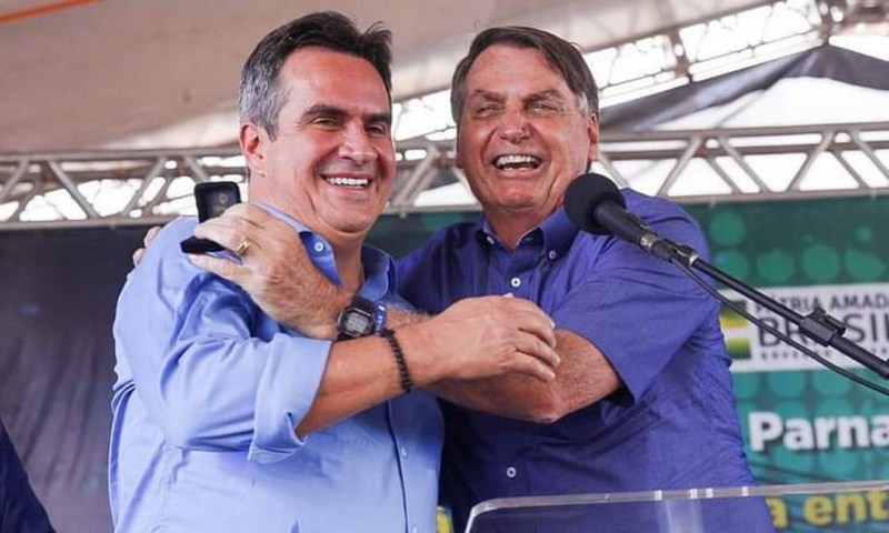 Bolsonaro anuncia reforma e deve ceder mais espaço ao Centrão