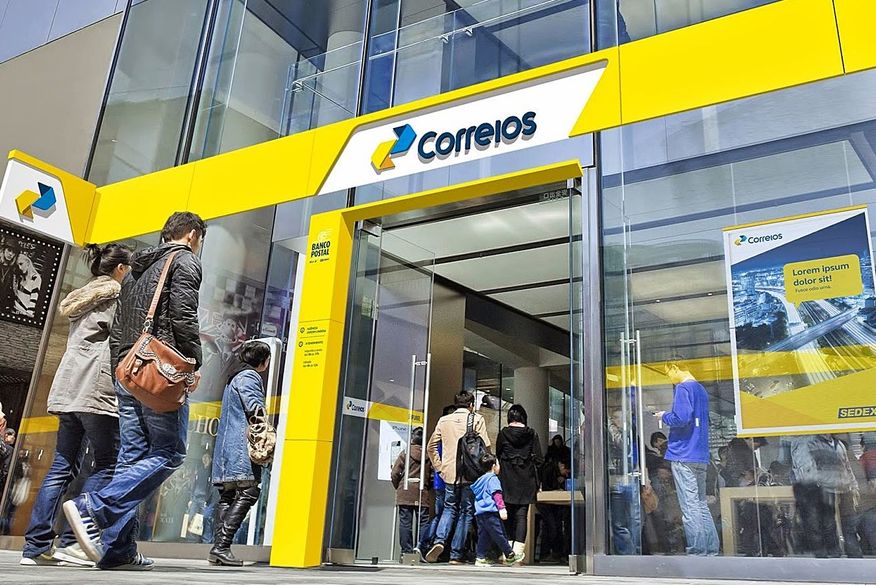 Correios: Governo decide privatizar 100% da estatal em um único leilão