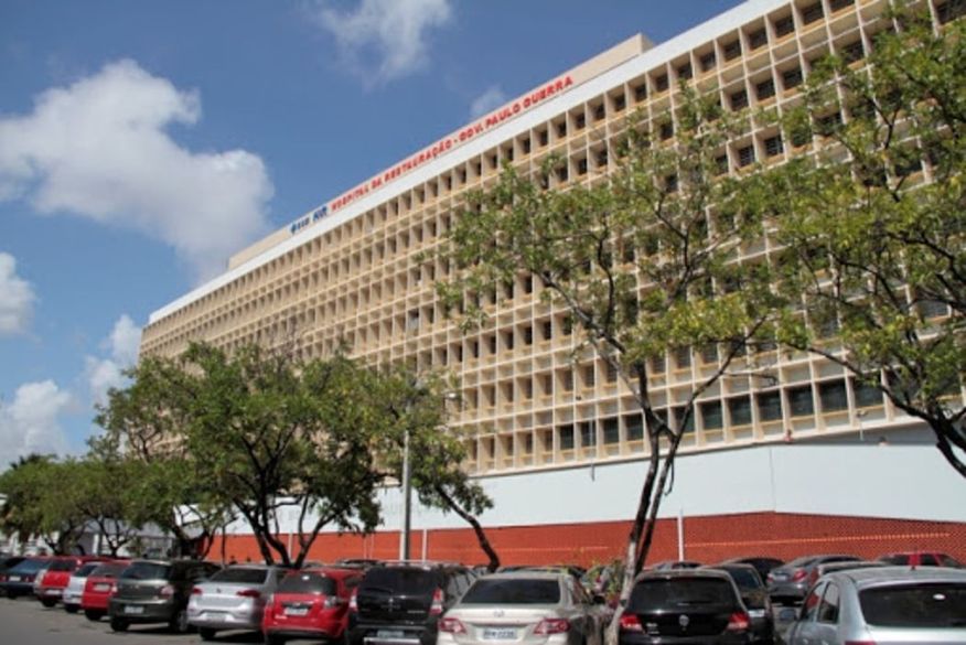 Morre mulher trans que teve corpo incendiado e braços amputados no Recife