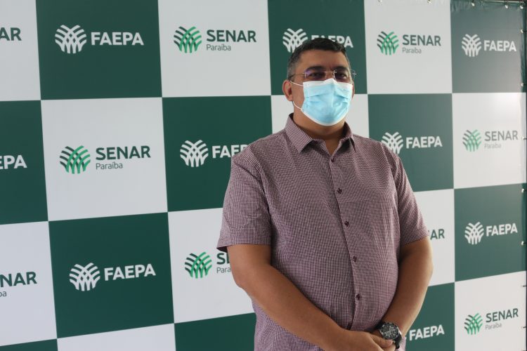 EM POMBAL: Faepa e Sindicato Rural auxiliam 16 famílias na instalação de energia elétrica em propriedade