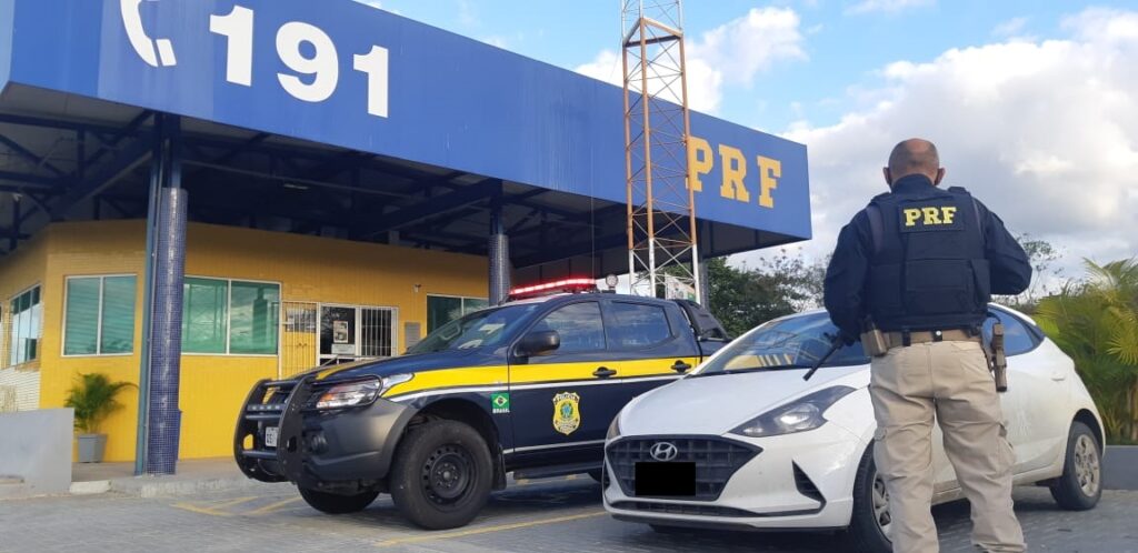 Veículo roubado em Pernambuco é recuperado pela PRF em Campina Grande