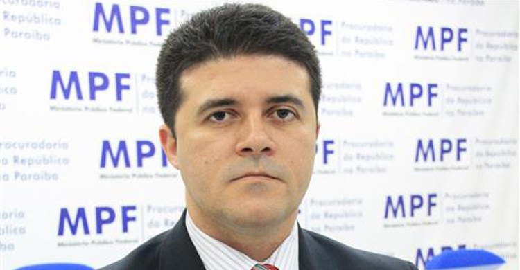 MPE ultima parecer da ação que pede cassação de três deputados na Paraíba