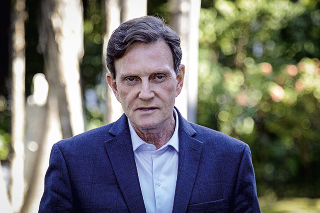 Gilmar manda devolver passaporte e revoga proibição de Crivella deixar o país