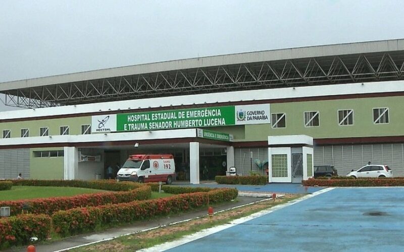 Criança leva tiro acidental na boca ao brincar com arma do pai, na Paraíba