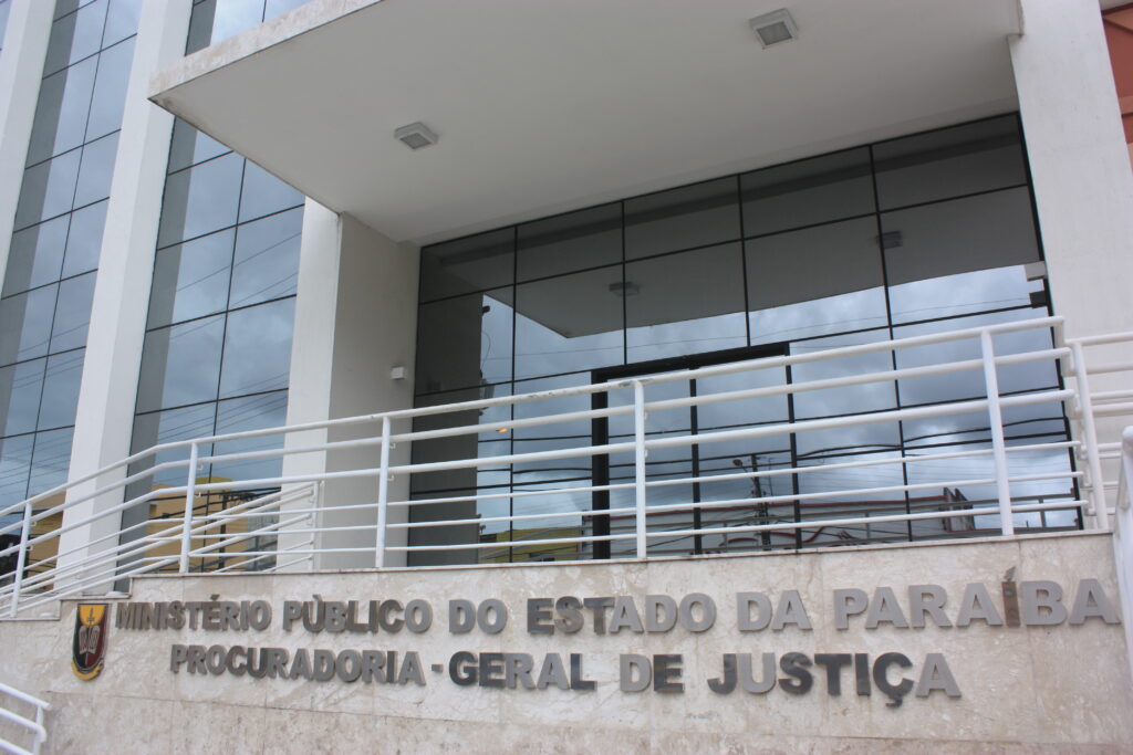 Ministério Público quer garantir acesso de alunos a banheiros de escolas da rede pública conforme identidade de gênero na Paraíba
