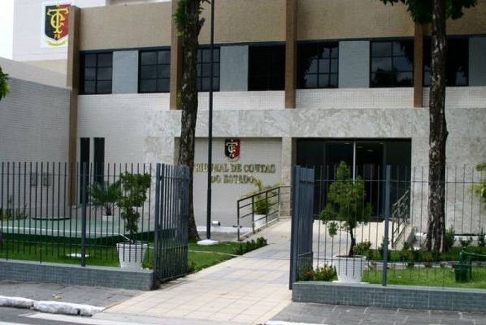Levantamento do TCE mostra excesso de contratações temporárias em prefeituras da PB