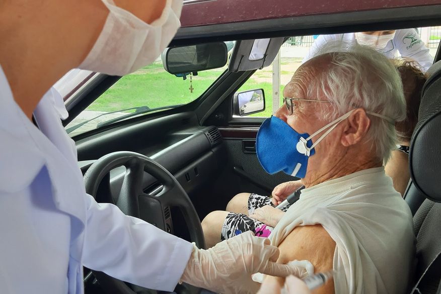 Paraíba aguarda nova remessa para começar aplicação de terceira dose em profissionais de saúde e ampliação em idosos acima de 60 anos