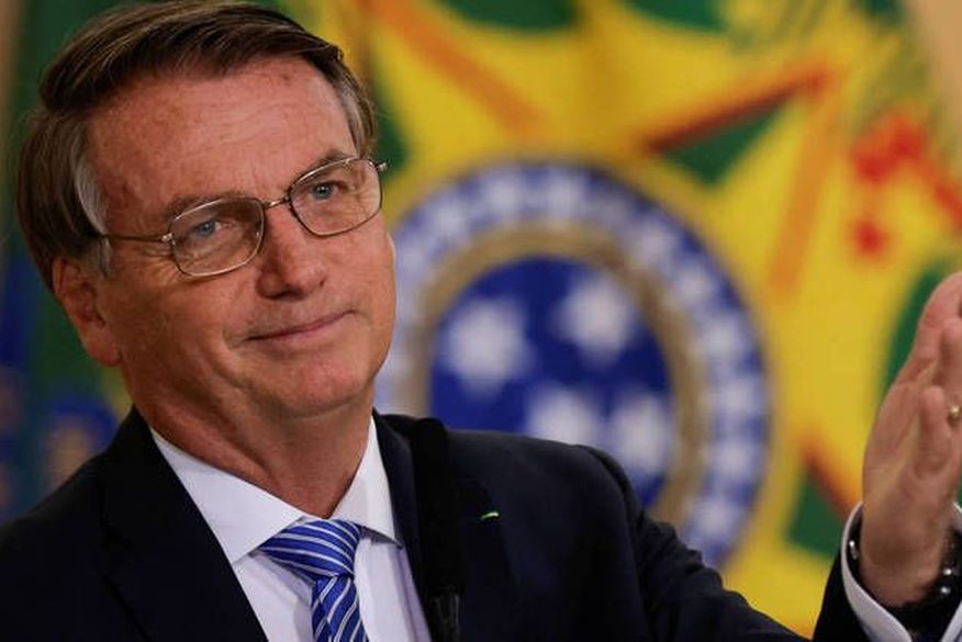 Bolsonaro sanciona duas leis para viabilizar Auxílio Brasil