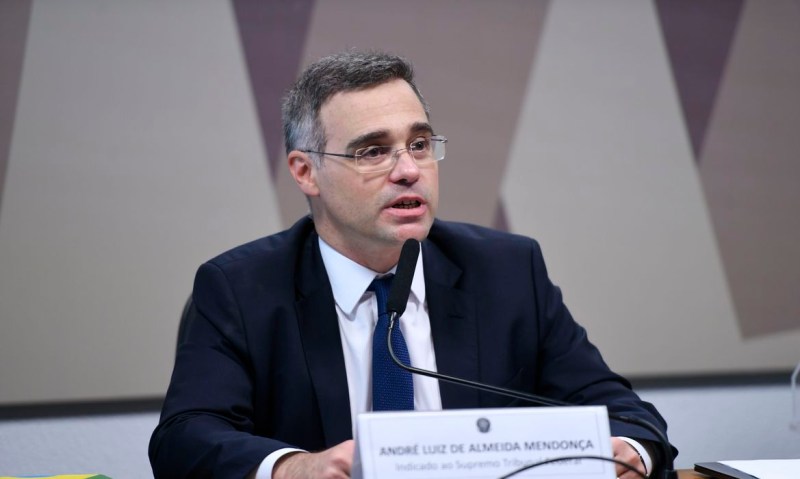 Senado aprova indicação de André Mendonça para o STF